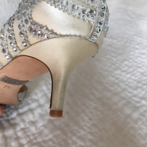 Badgley Mischka 'Ginny' Embellished d'Orsay Pump - Picture 8 of 8